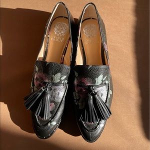 Vince Camuto Geralin Floral Tassel Black Silver and Pink Leather Loafer Sz 9